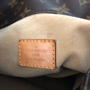 Authentic Used LV Artsy Bag
